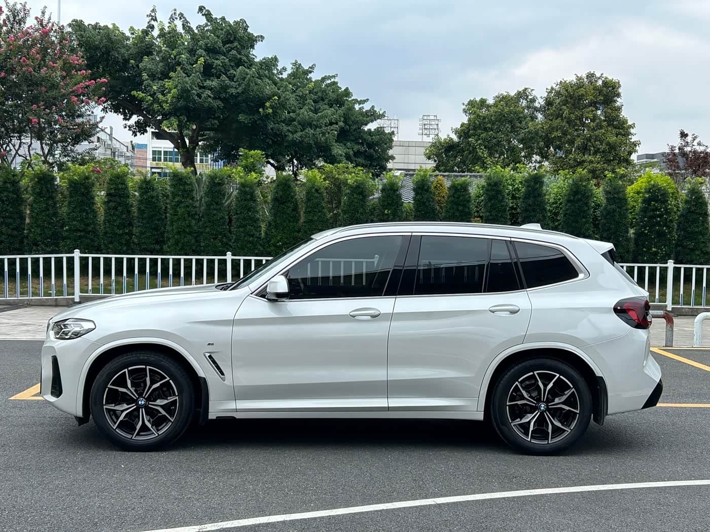 BMW X3 2022 — Фото 2/20