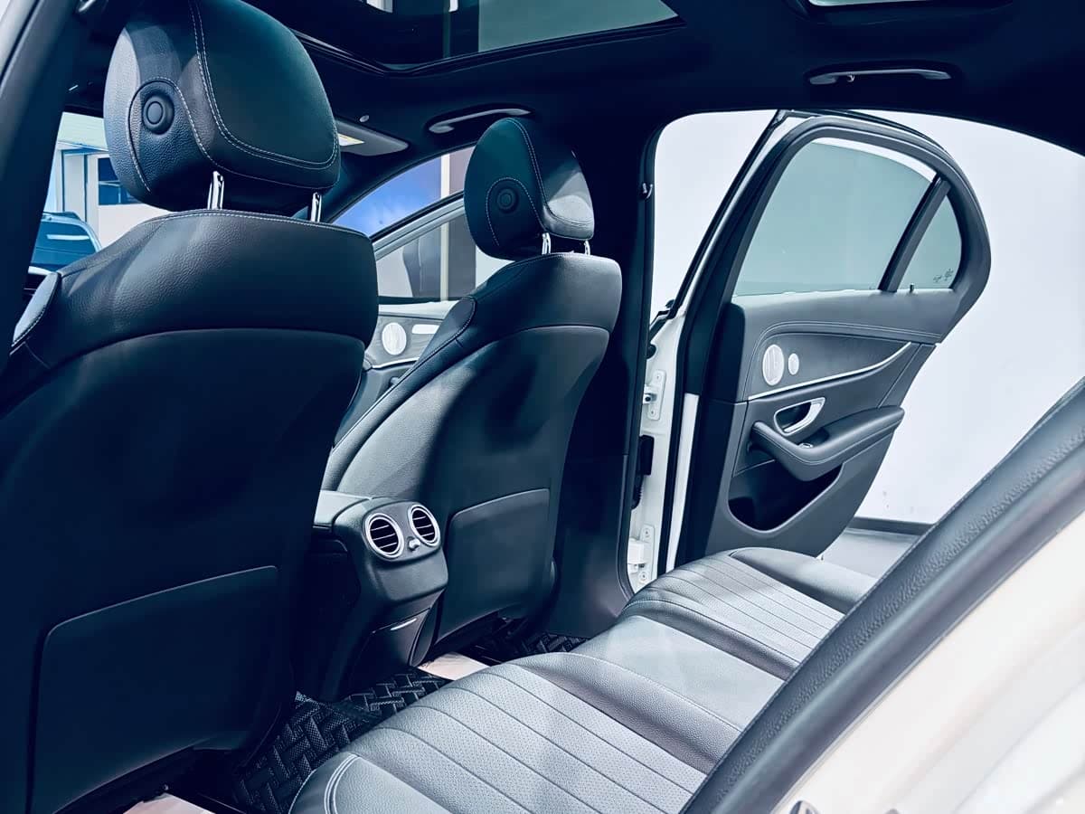 Mercedes-Benz E-Class 2022 — Фото 12/13