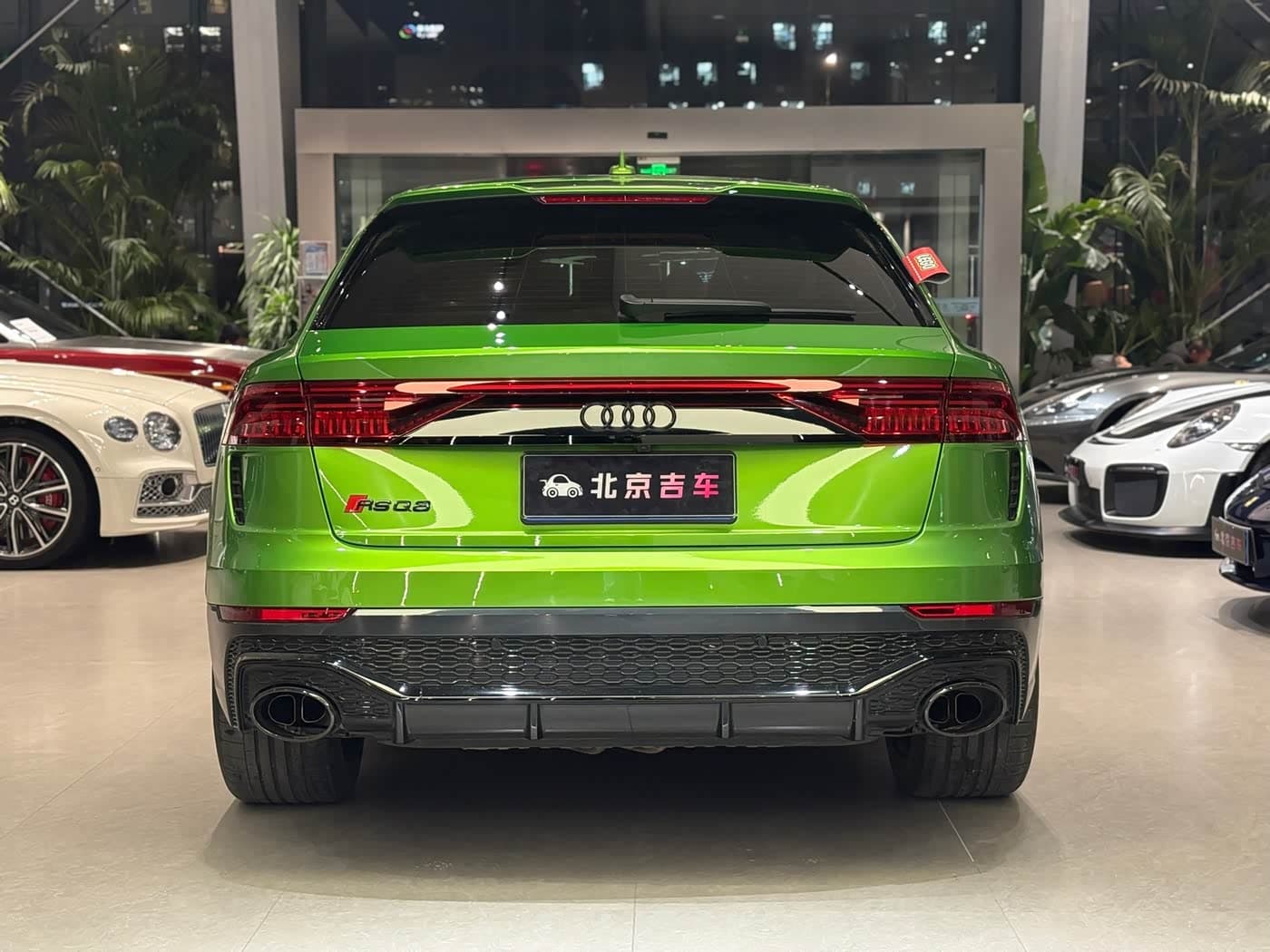 Audi RS Q8 2022 — Фото 4/20