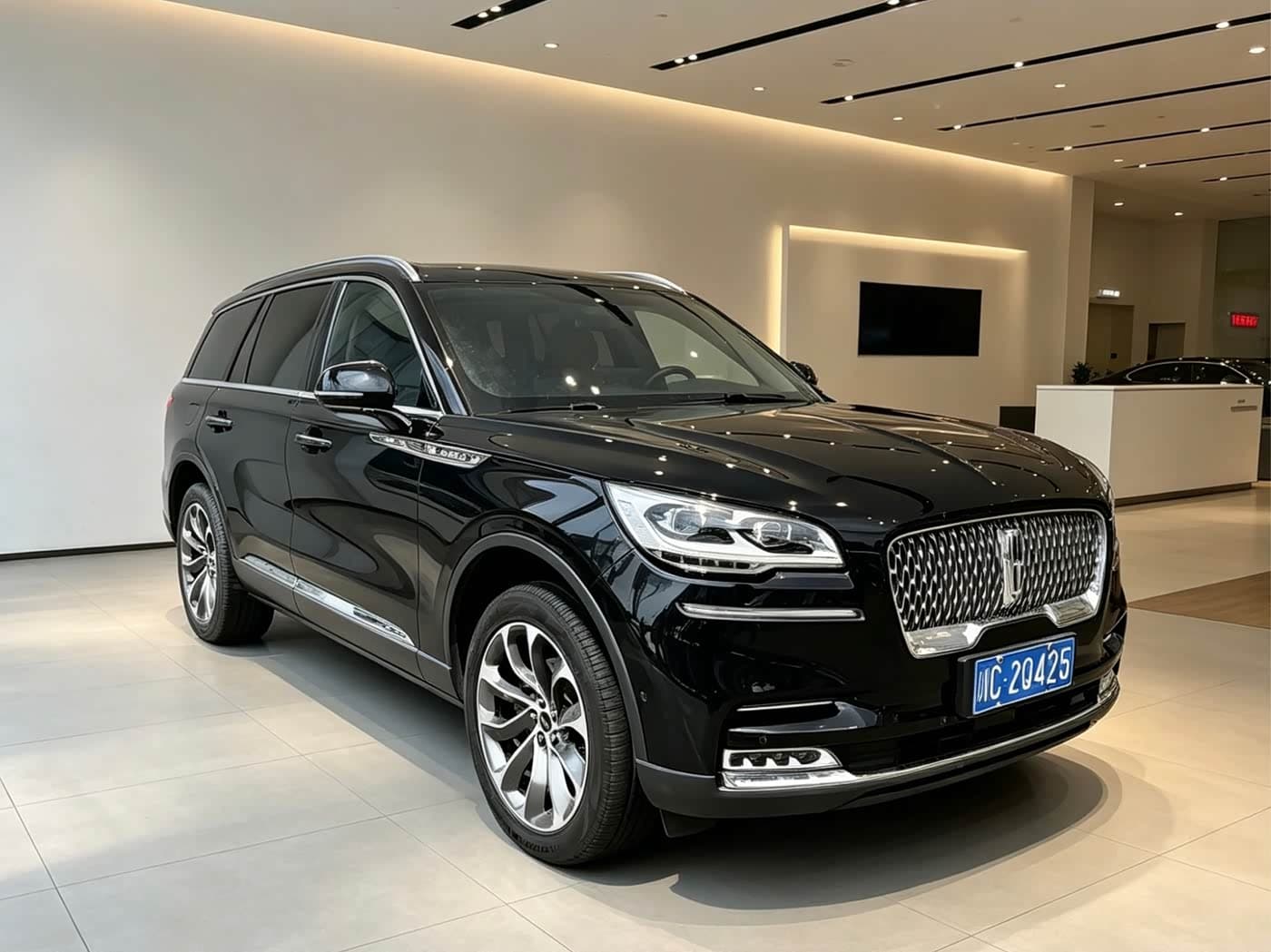 Lincoln Aviator 2021 — Фото 2/20
