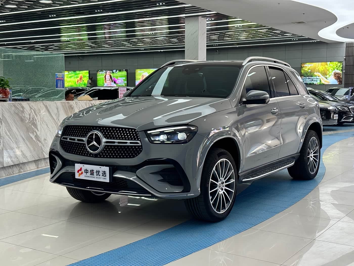 Mercedes-Benz GLE 2023 — Фото 1/20