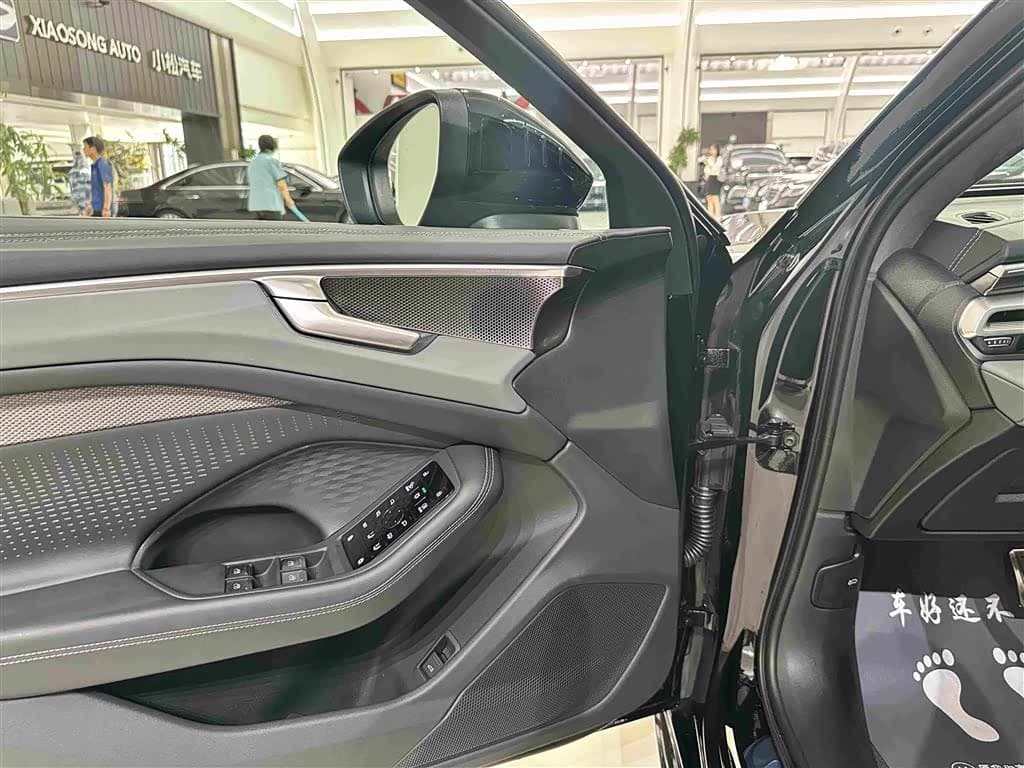 Audi A6L 2026 — Фото 6/20