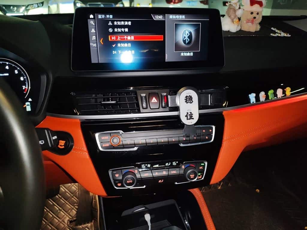 BMW X2 2021 — Фото 14/20