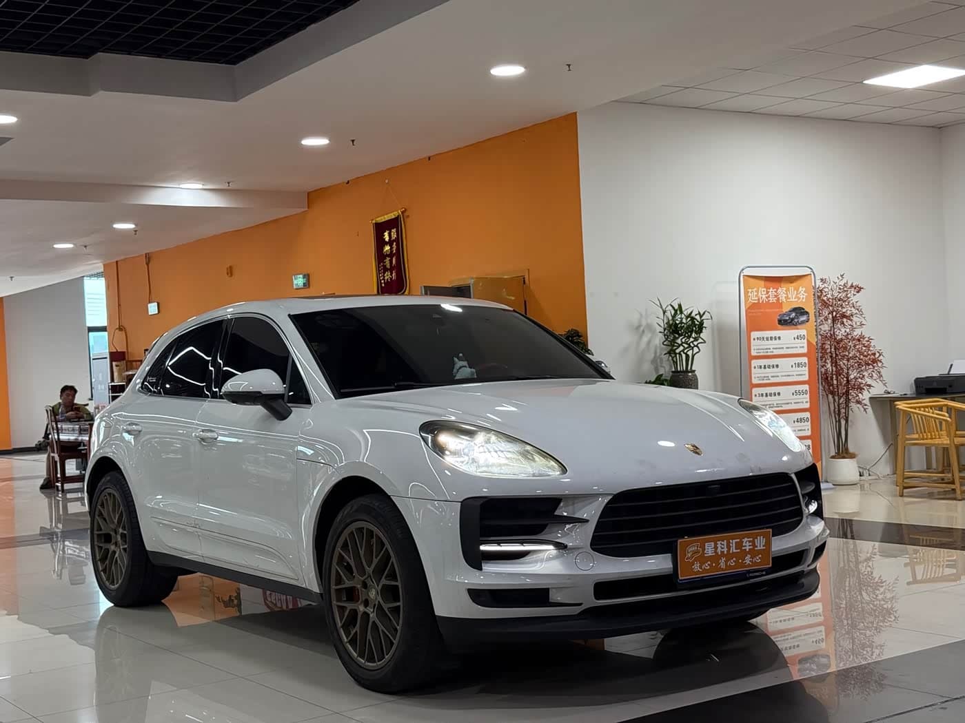Porsche Macan 2018 — Фото 2/10