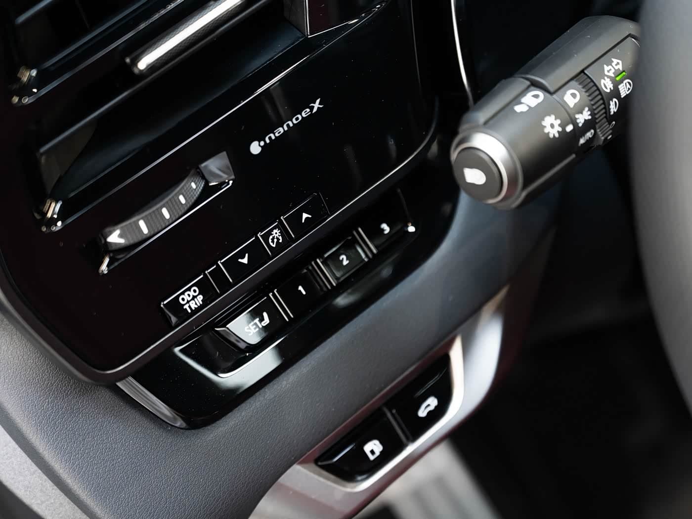 Lexus RX 2025 — Фото 18/20