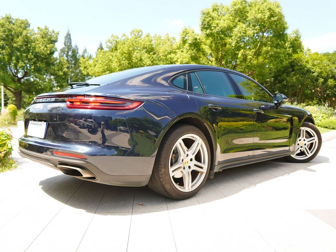 Porsche Panamera 2018 — Фото 6/14