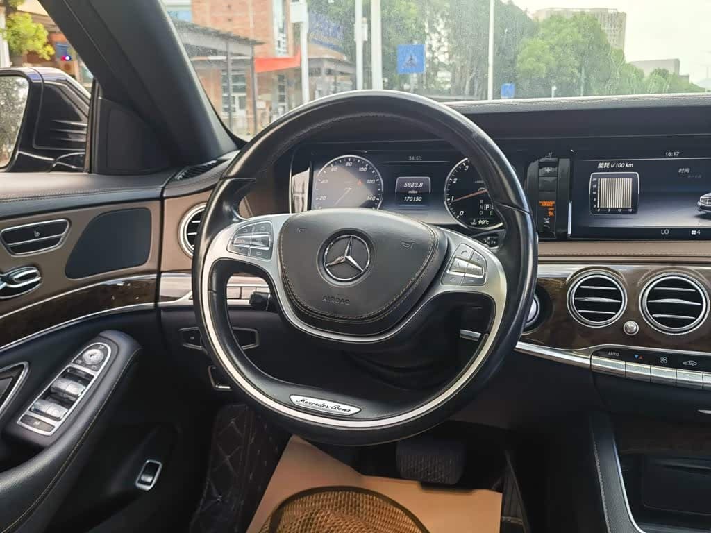 Mercedes-Benz S-Class 2015 — Фото 11/20