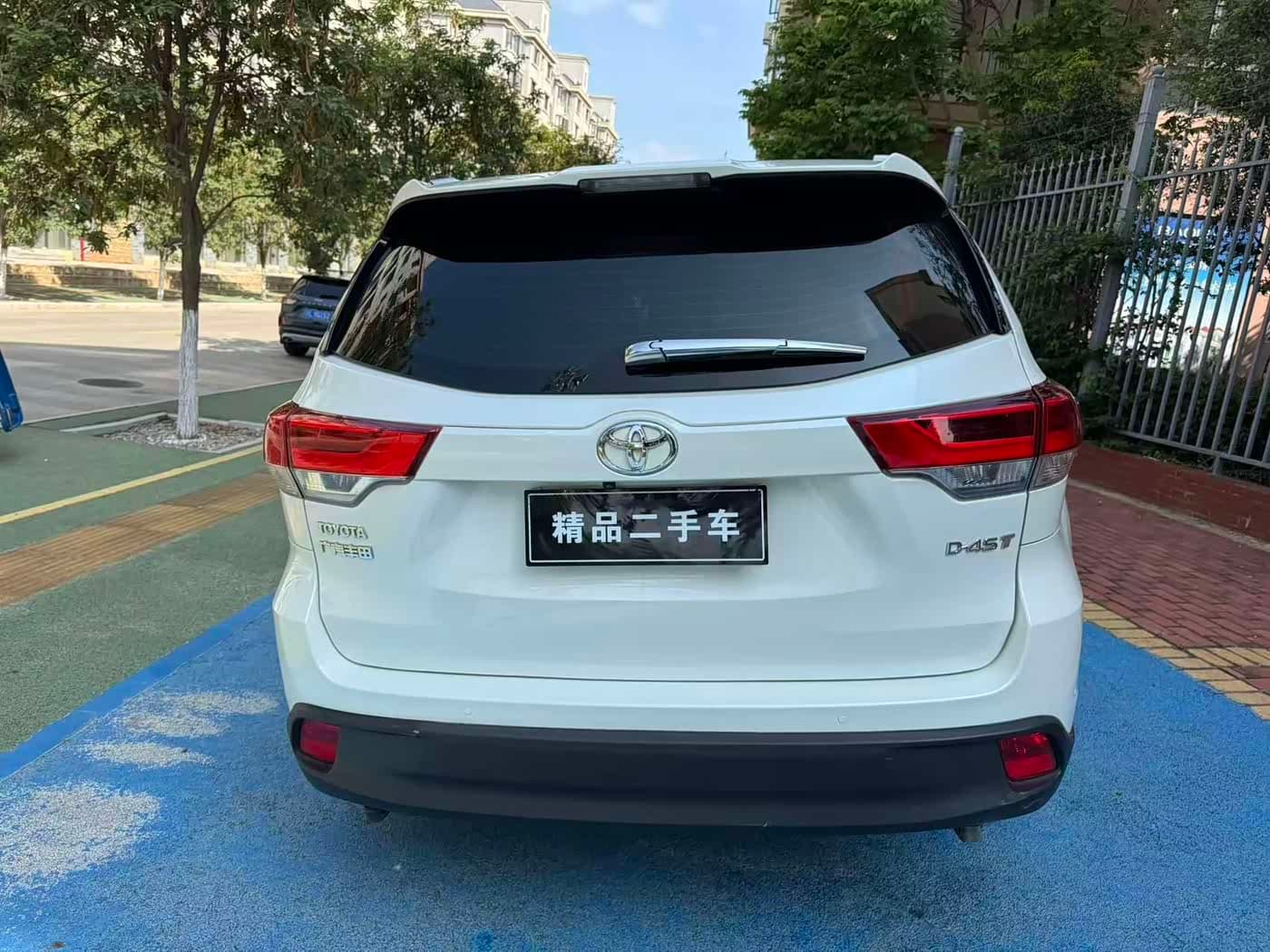 Toyota Highlander 2018 — Фото 5/19