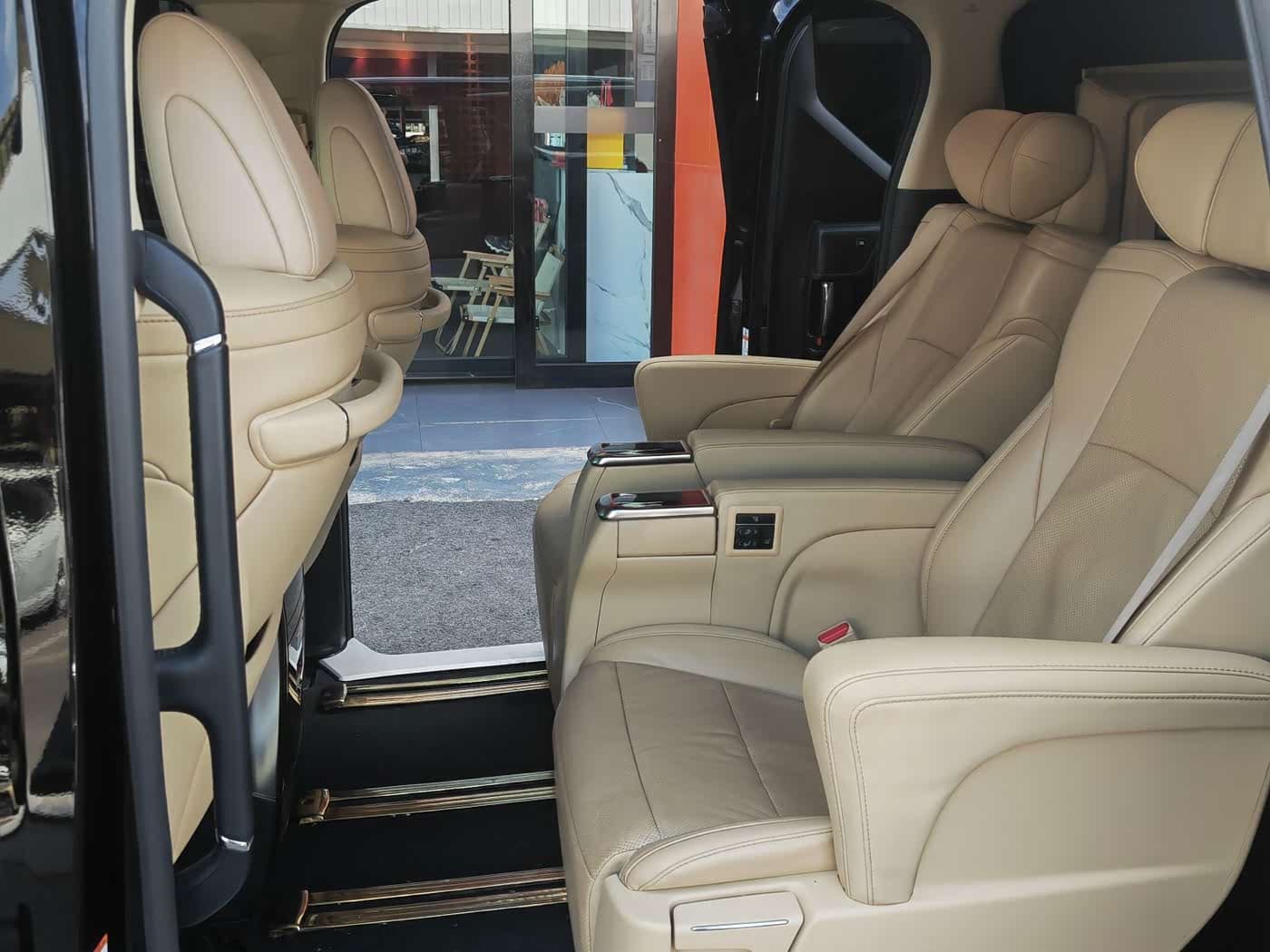 Toyota Alphard 2017 — Фото 8/20