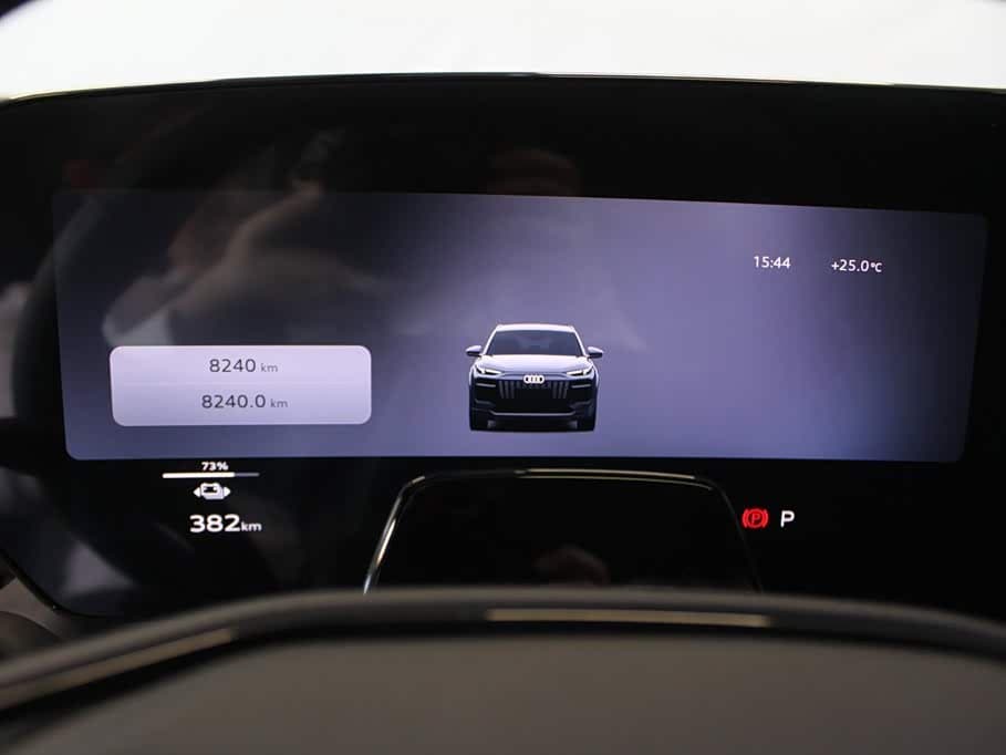 Audi Q6L e-tron 2025 — Фото 8/11