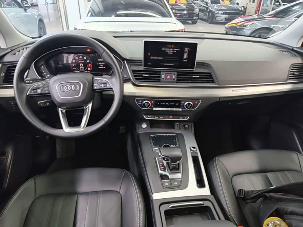 Audi Q5L 2021 — Фото 10/20