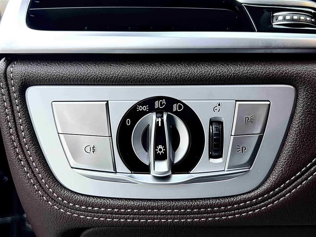 BMW 7 Series 2022 — Фото 15/20