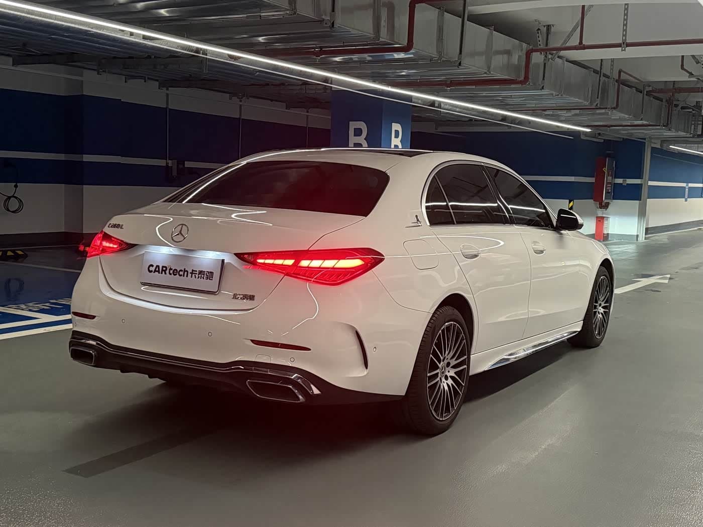 Mercedes-Benz C-Class 2025 — Фото 4/20