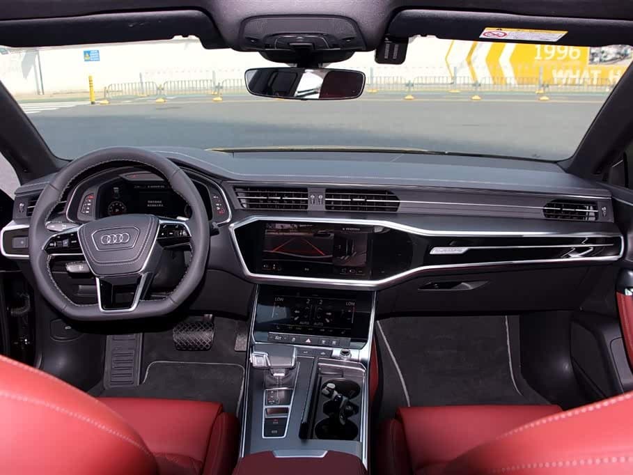 Audi A7L 2024 — Фото 11/15
