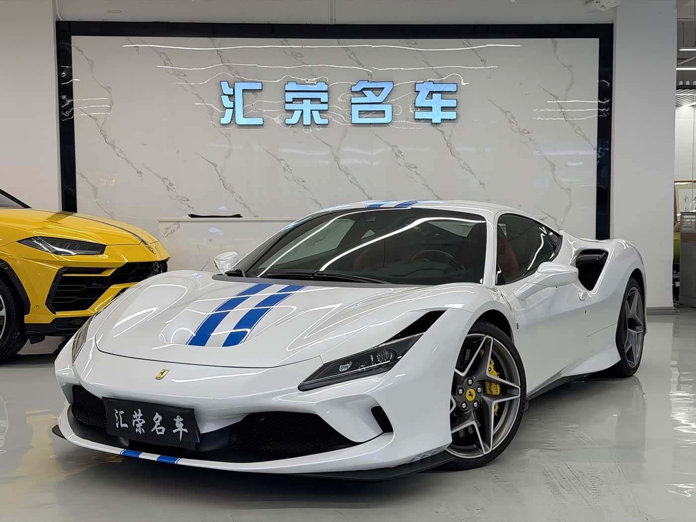 Ferrari F8 2021 — Фото 1/12