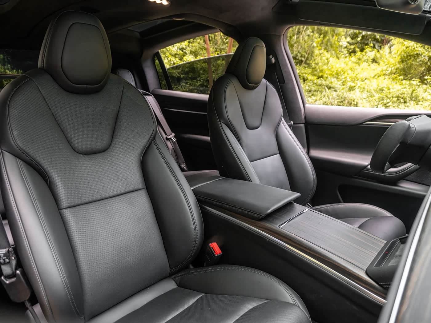 Tesla Model X 2023 — Фото 16/19