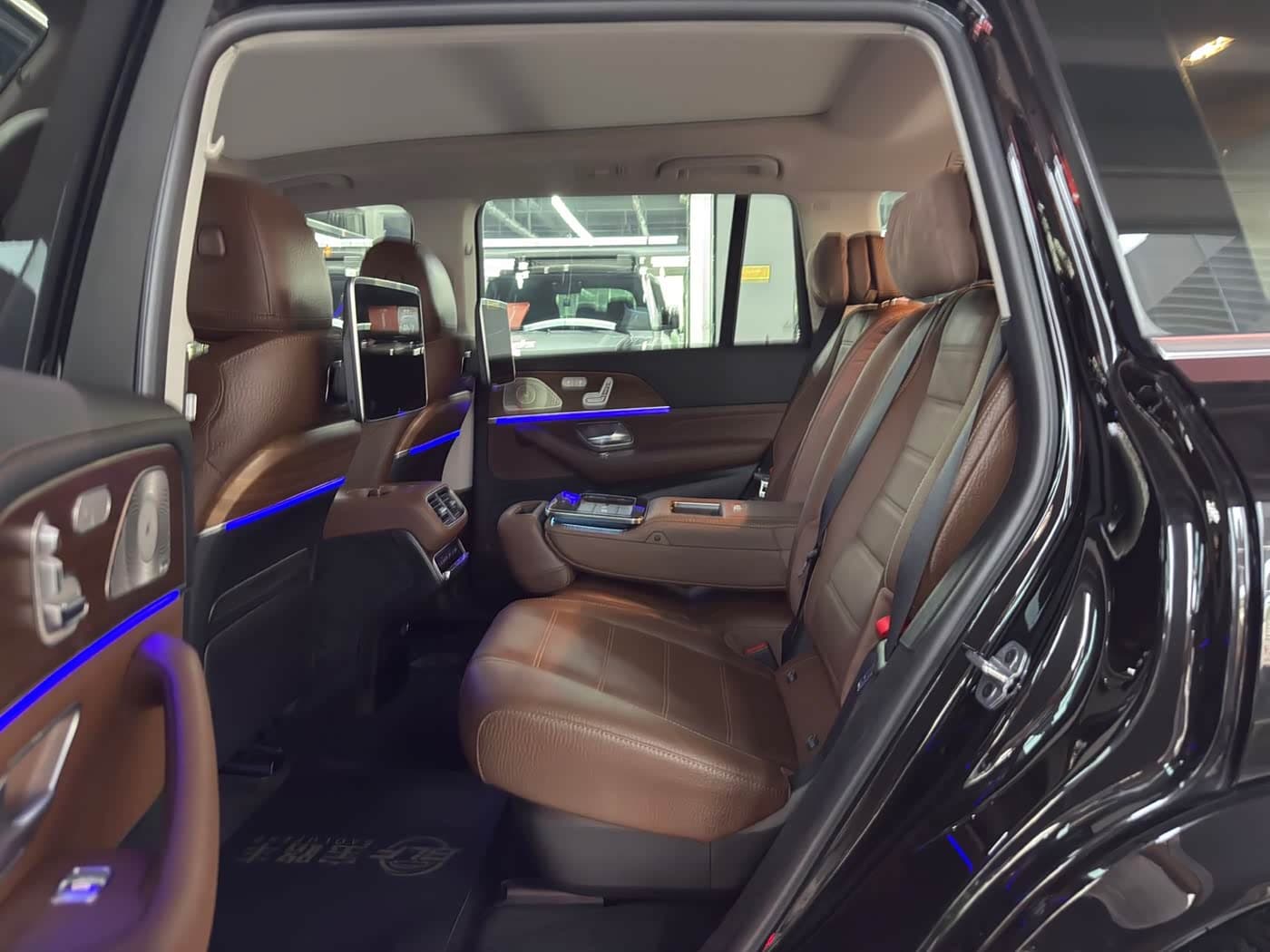 Mercedes-Benz GLS 2024 — Фото 15/19