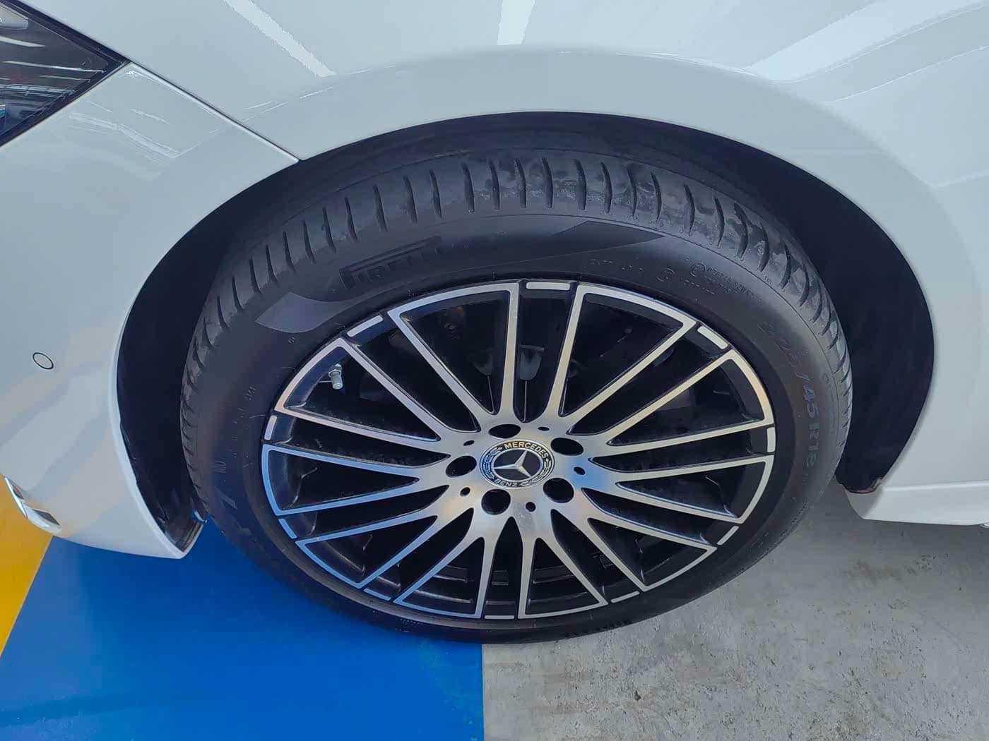 Mercedes-Benz C-Class 2023 — Фото 12/14