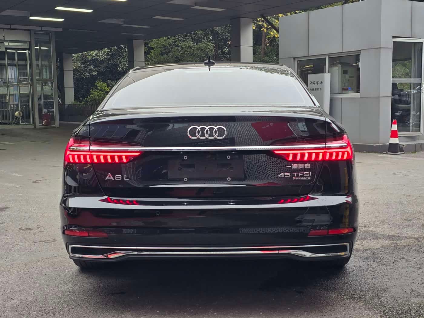 Audi A6L 2023 — Фото 6/20