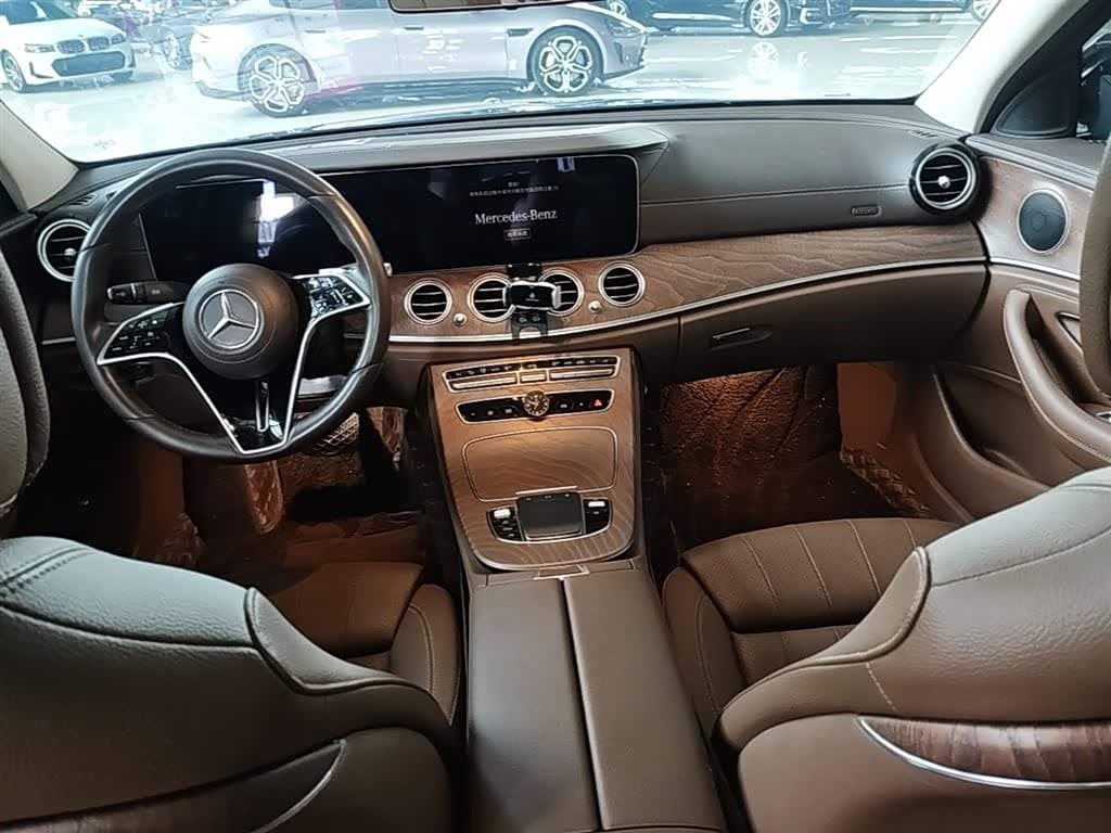 Mercedes-Benz E-Class 2022 — Фото 10/20
