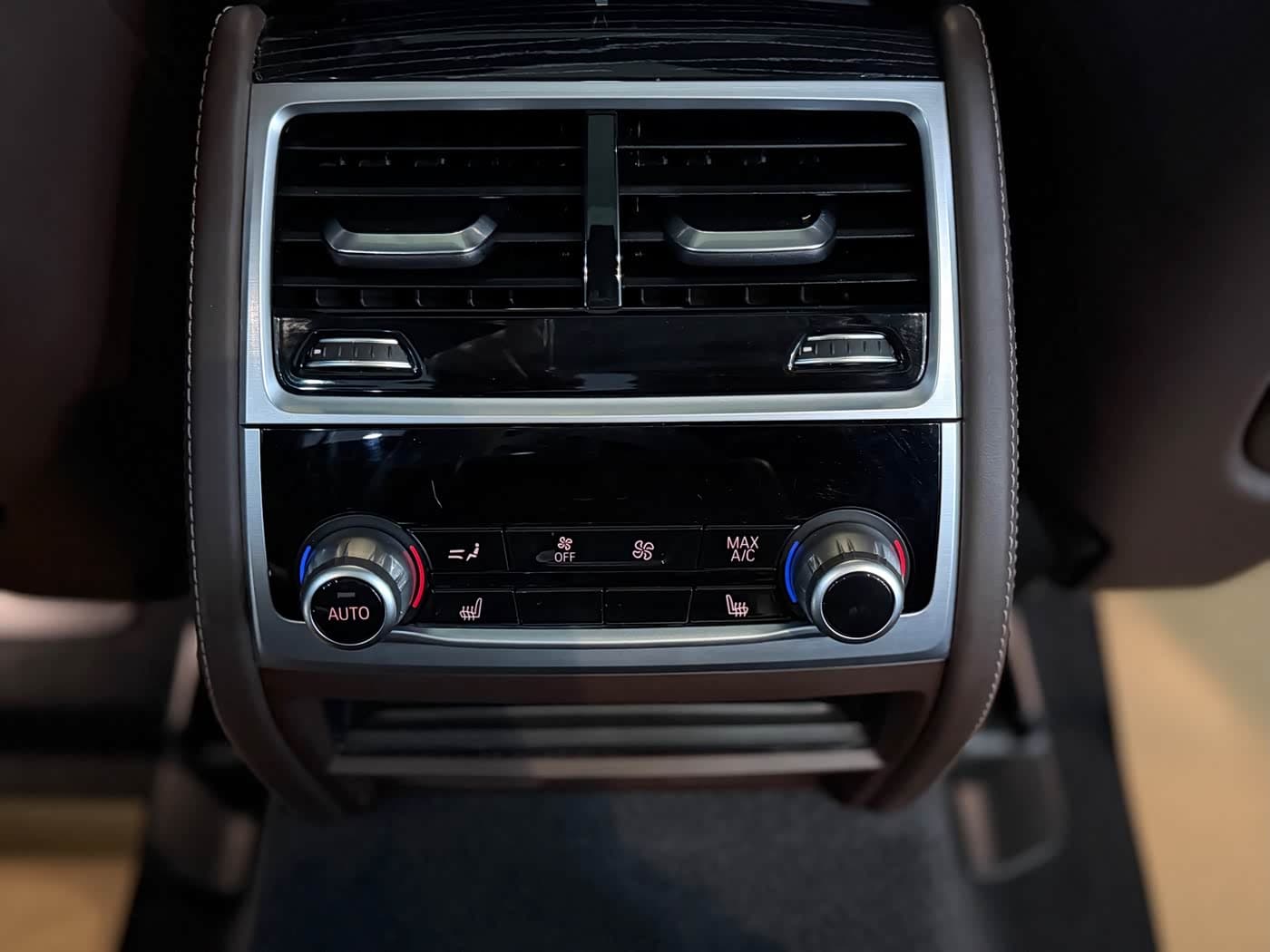 BMW 7 Series 2021 — Фото 12/15