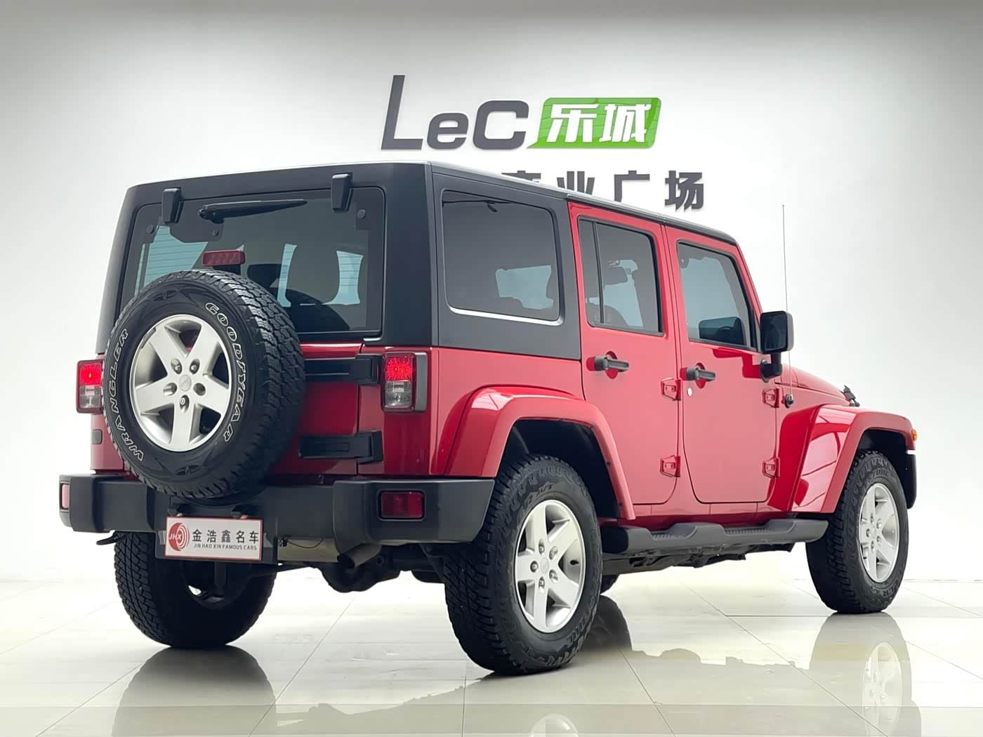 Jeep Wrangler 2015 — Фото 19/20
