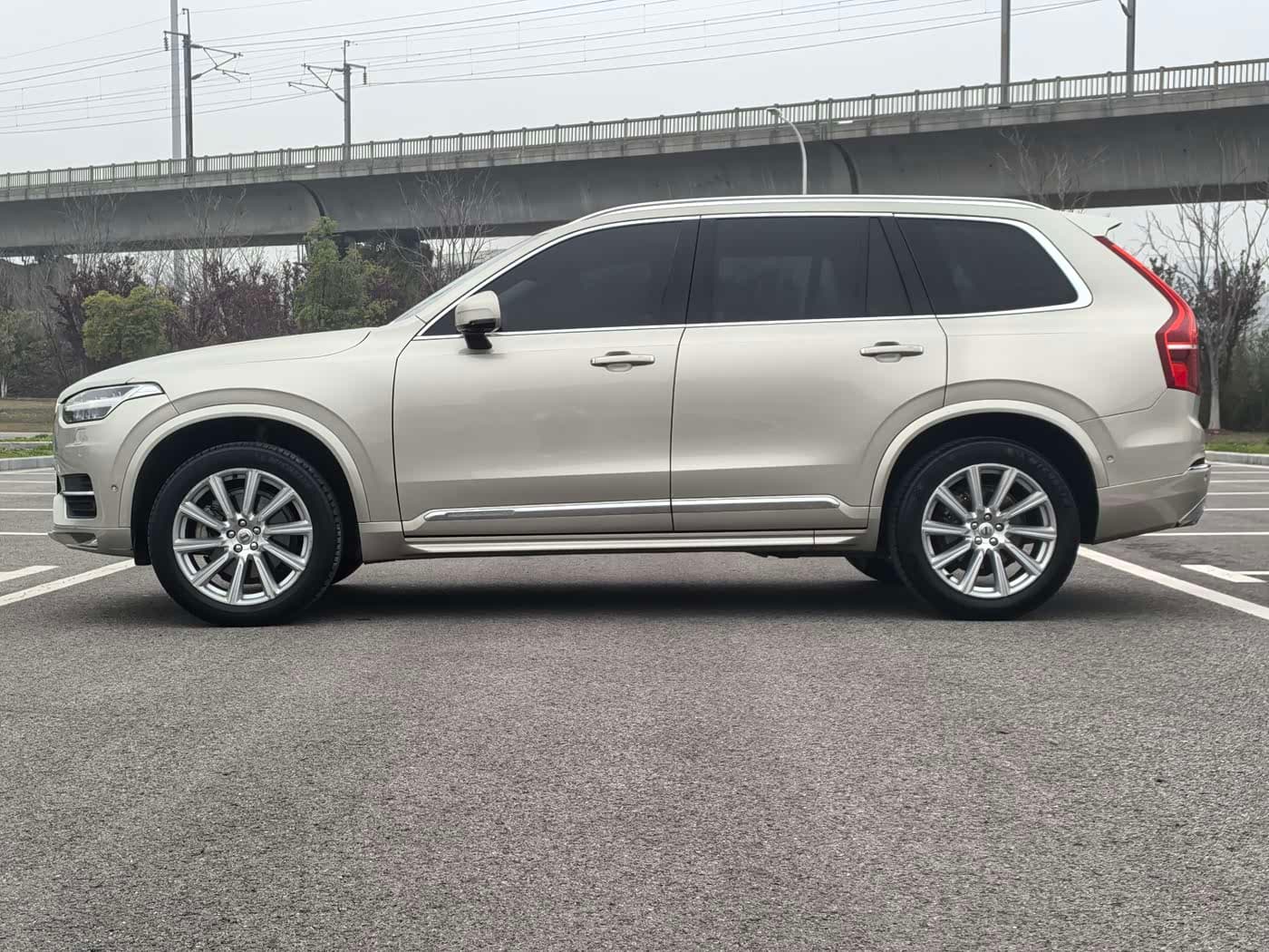 Volvo XC90 2018 — Фото 3/20
