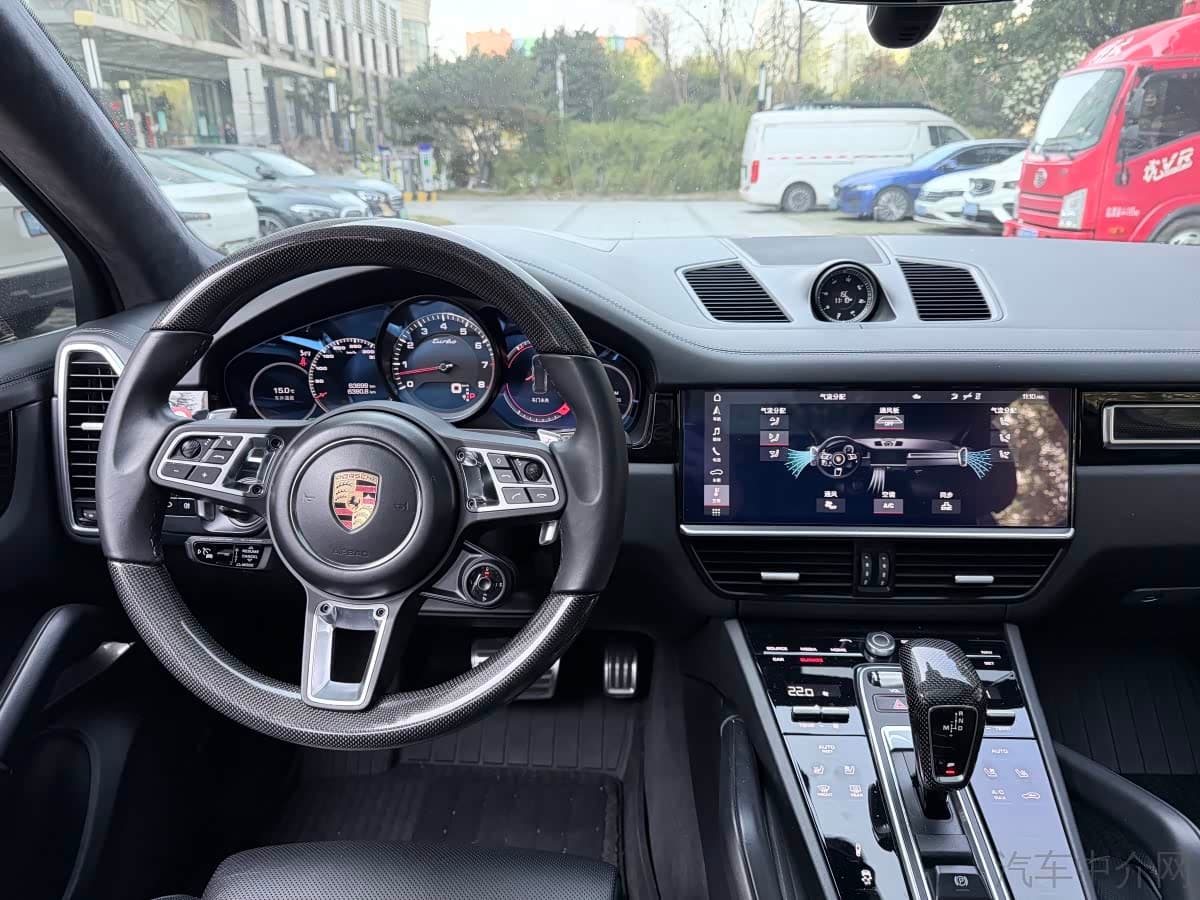 Porsche Cayenne 2020 — Фото 10/14