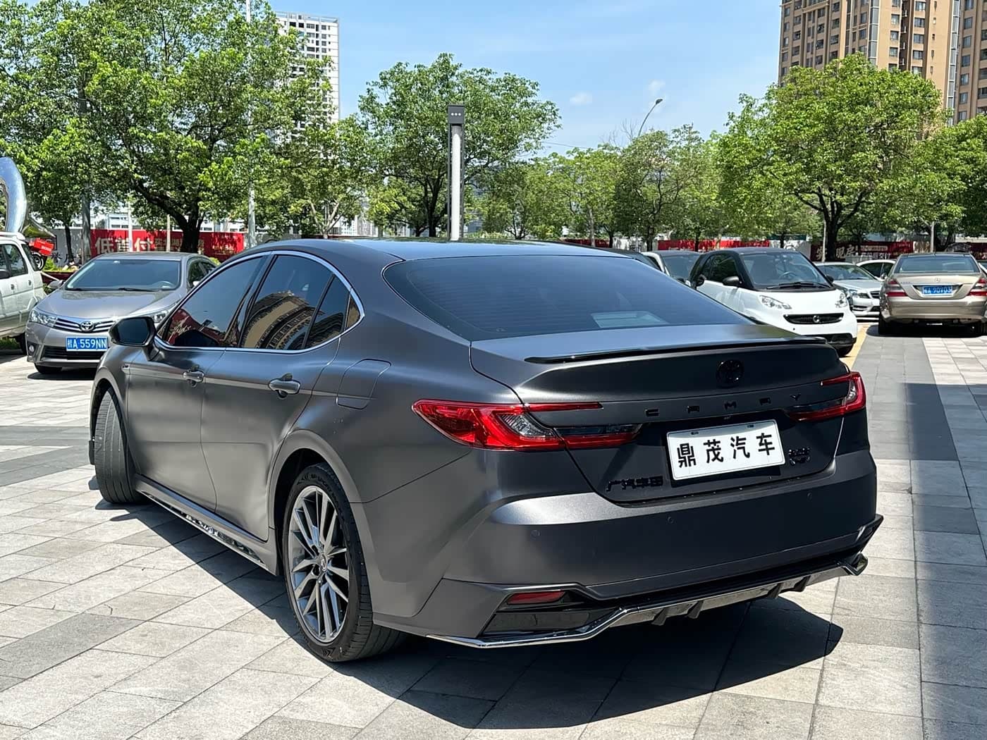 Toyota Camry 2025 — Фото 6/20