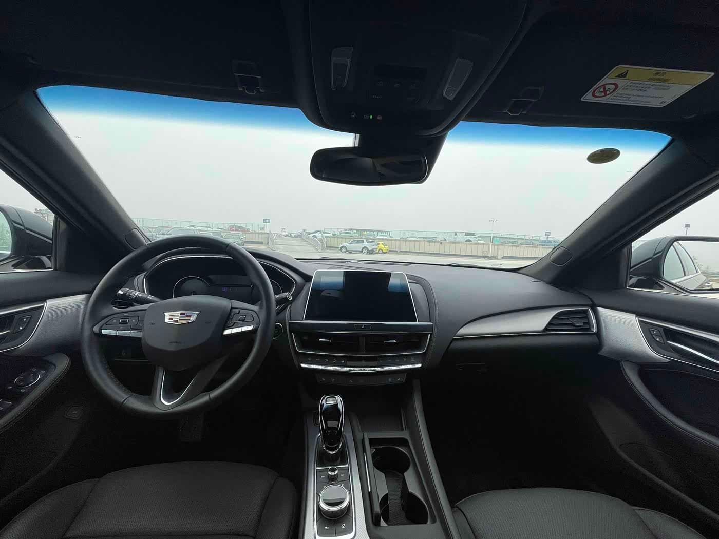 Cadillac CT5 2023 — Фото 4/8
