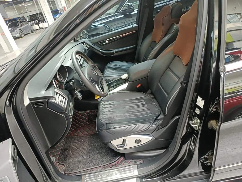 Mercedes-Benz R-Class 2018 — Фото 15/20