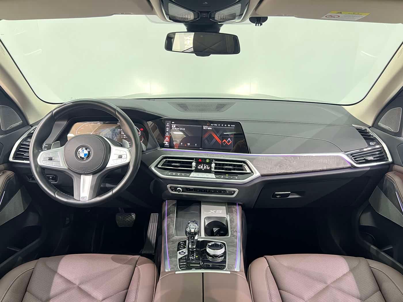 BMW X5 2023 — Фото 10/20