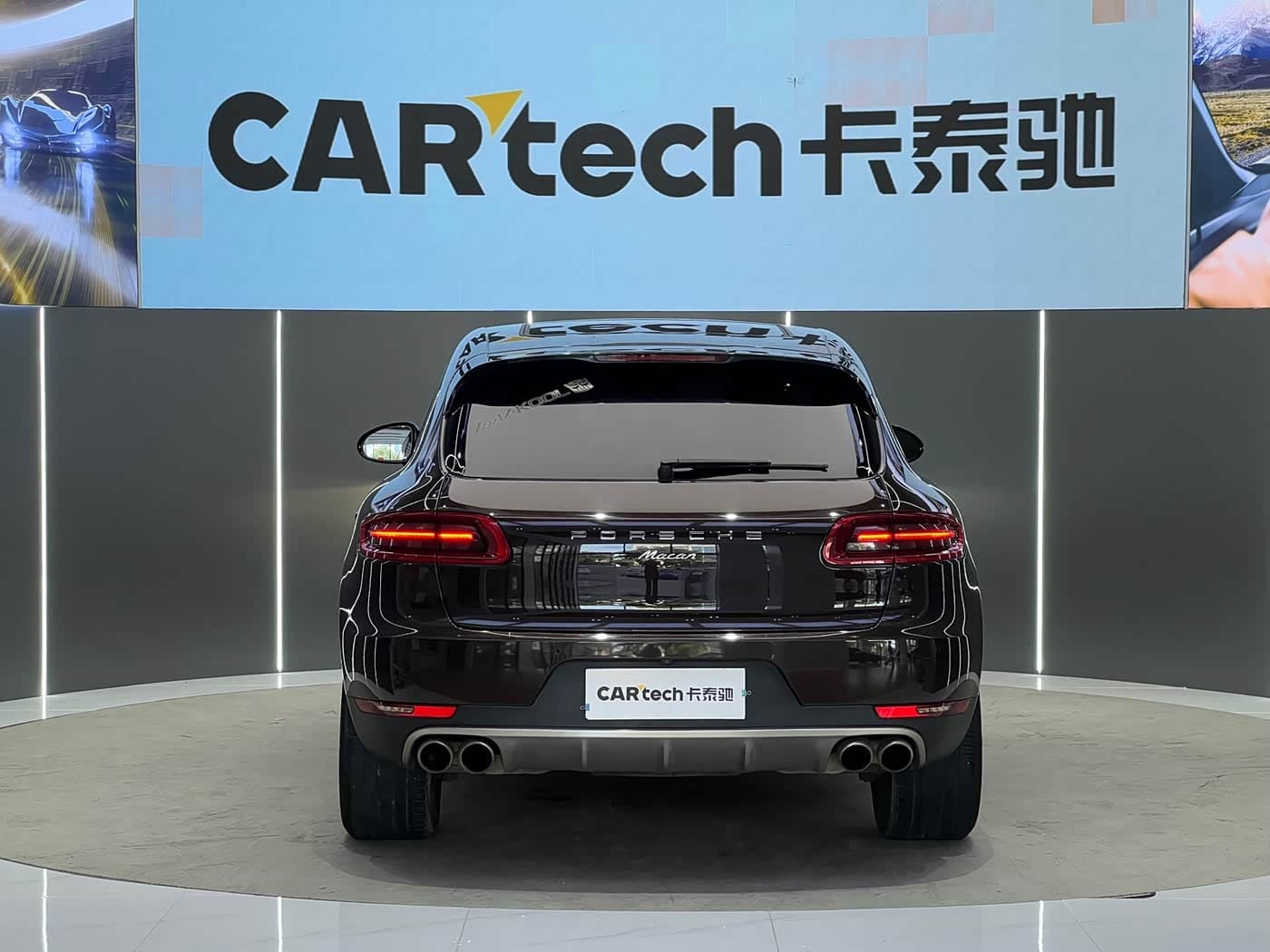 Porsche Macan 2018 — Фото 13/14