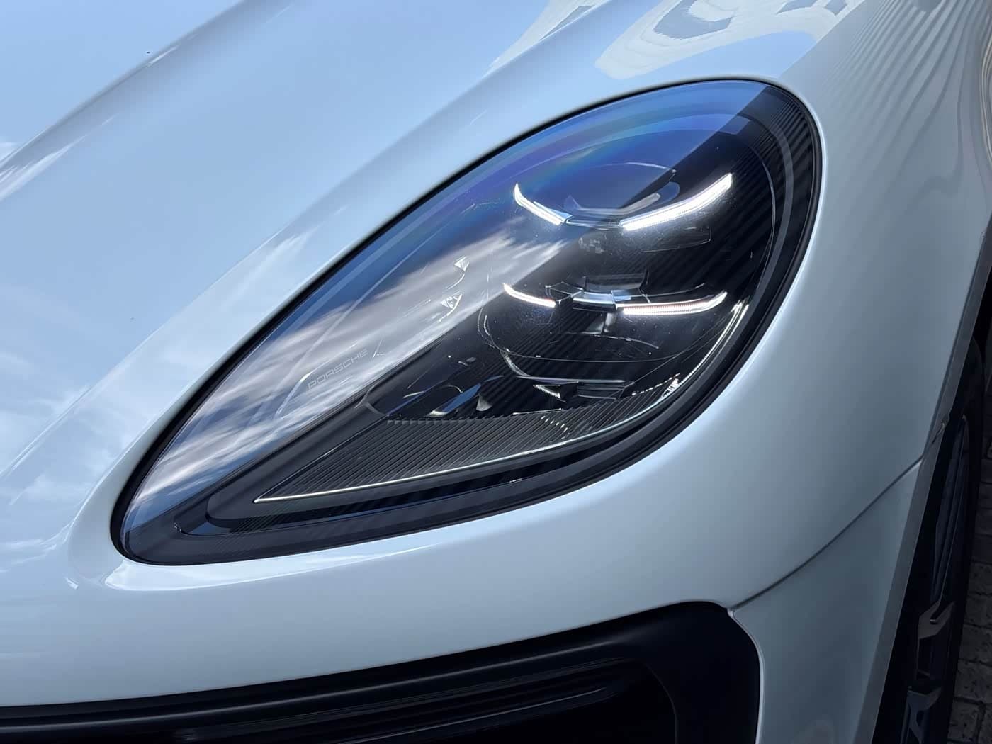 Porsche Macan 2022 — Фото 8/20