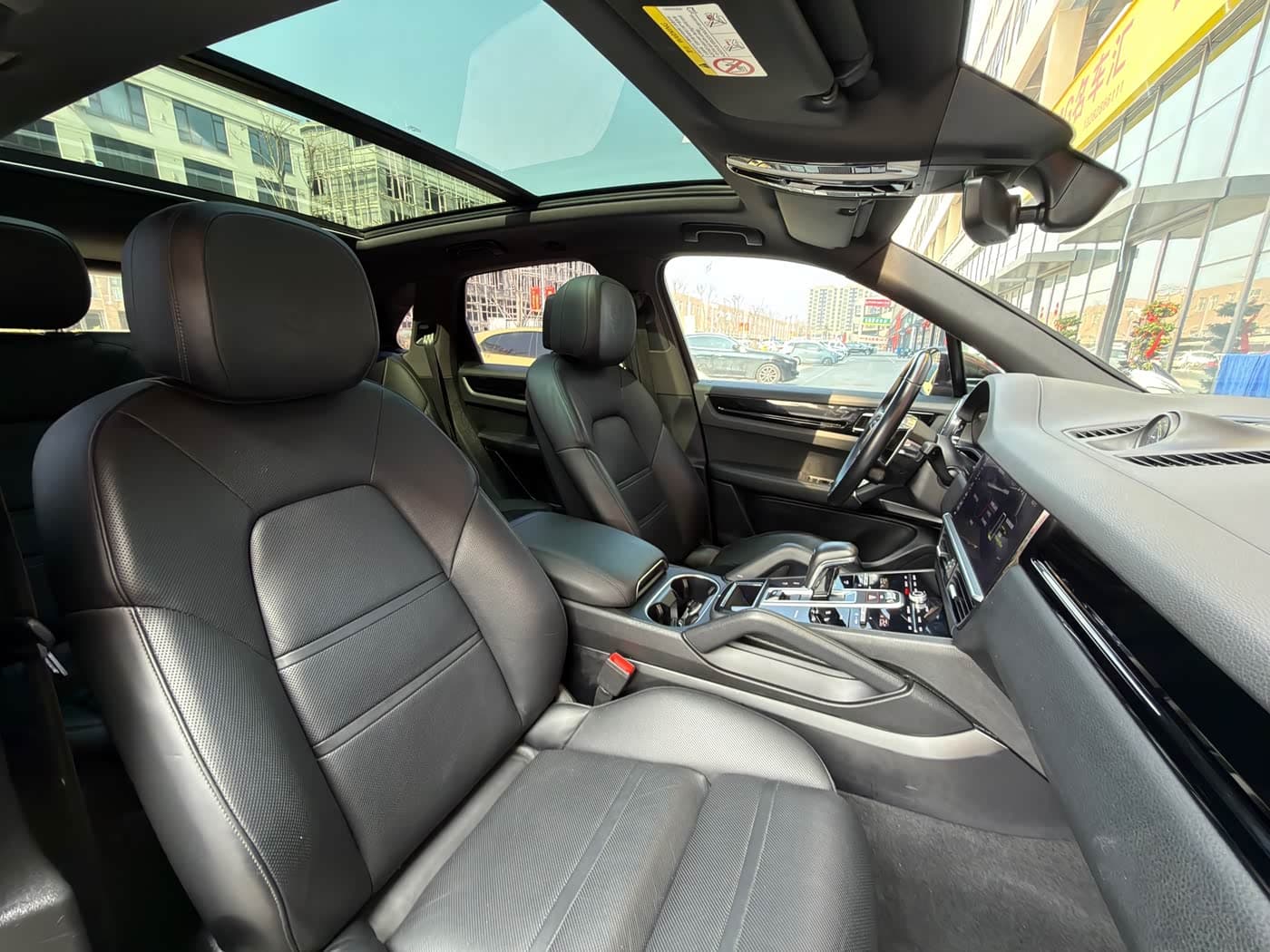 Porsche Cayenne New Energy 2019 — Фото 15/15