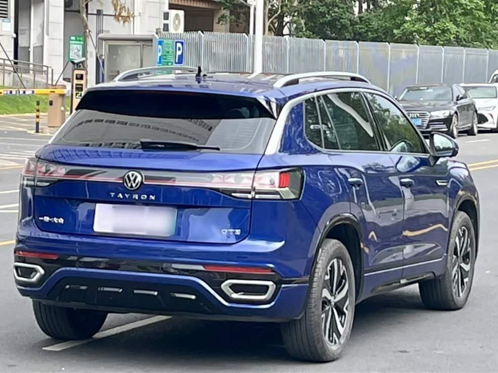 Volkswagen Tayron GTE Plug-in Hybrid 2023 — Фото 14/20