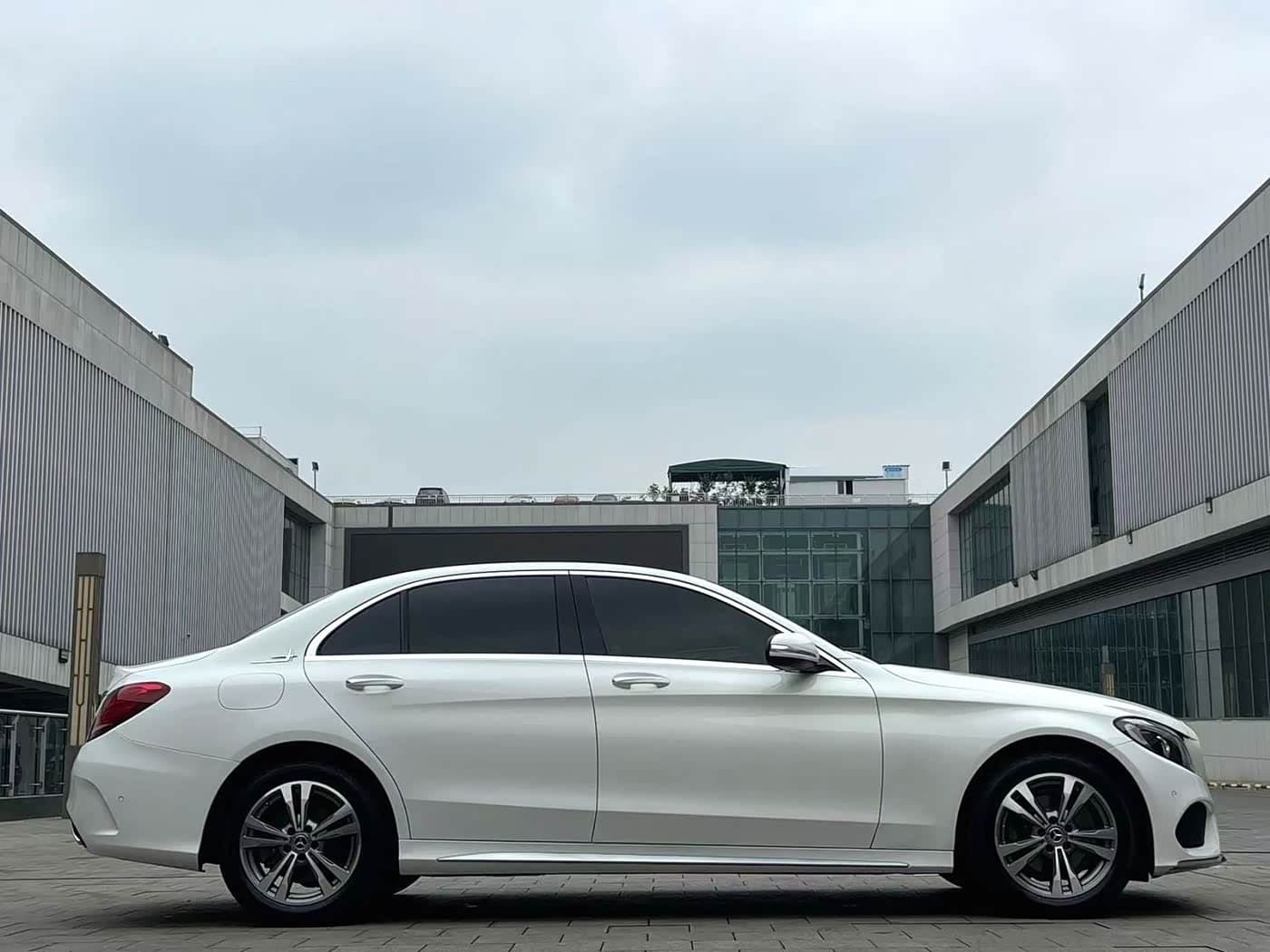 Mercedes-Benz C-Class 2017 — Фото 10/12