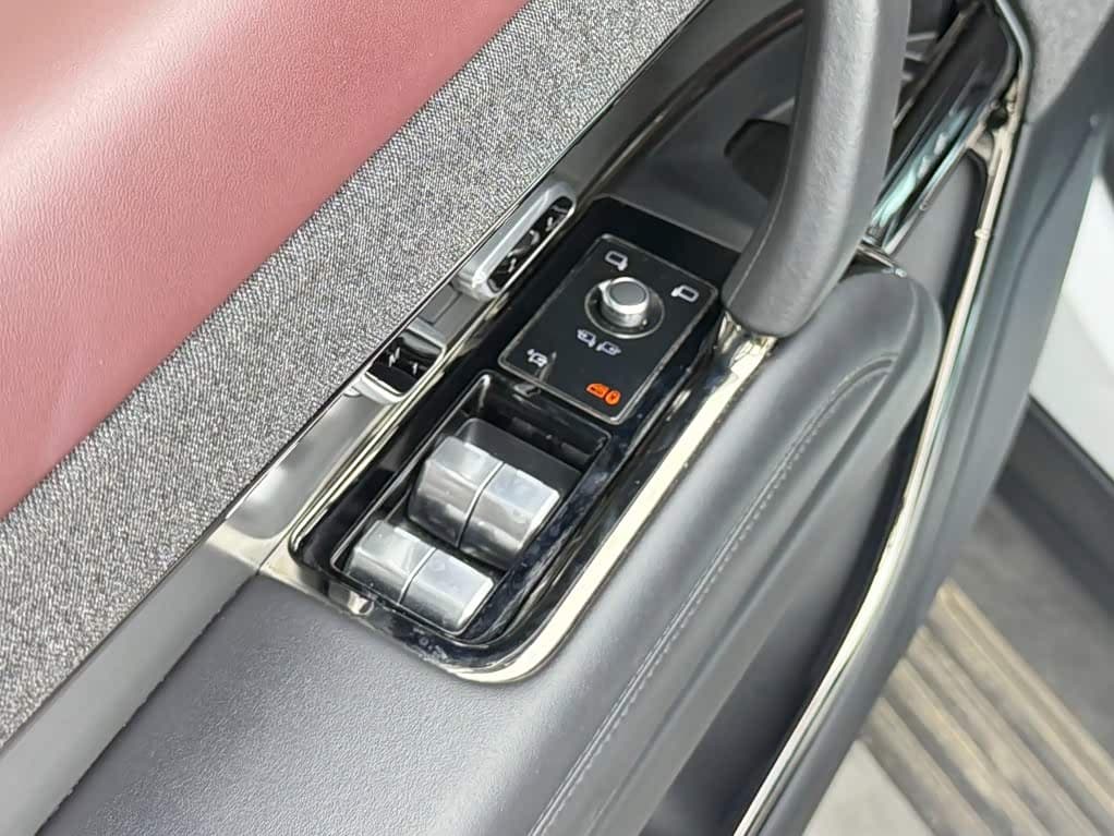 Land Rover Range Rover Sport 2023 — Фото 7/15
