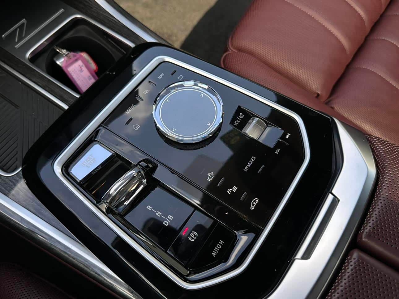 BMW i7 2023 — Фото 7/16