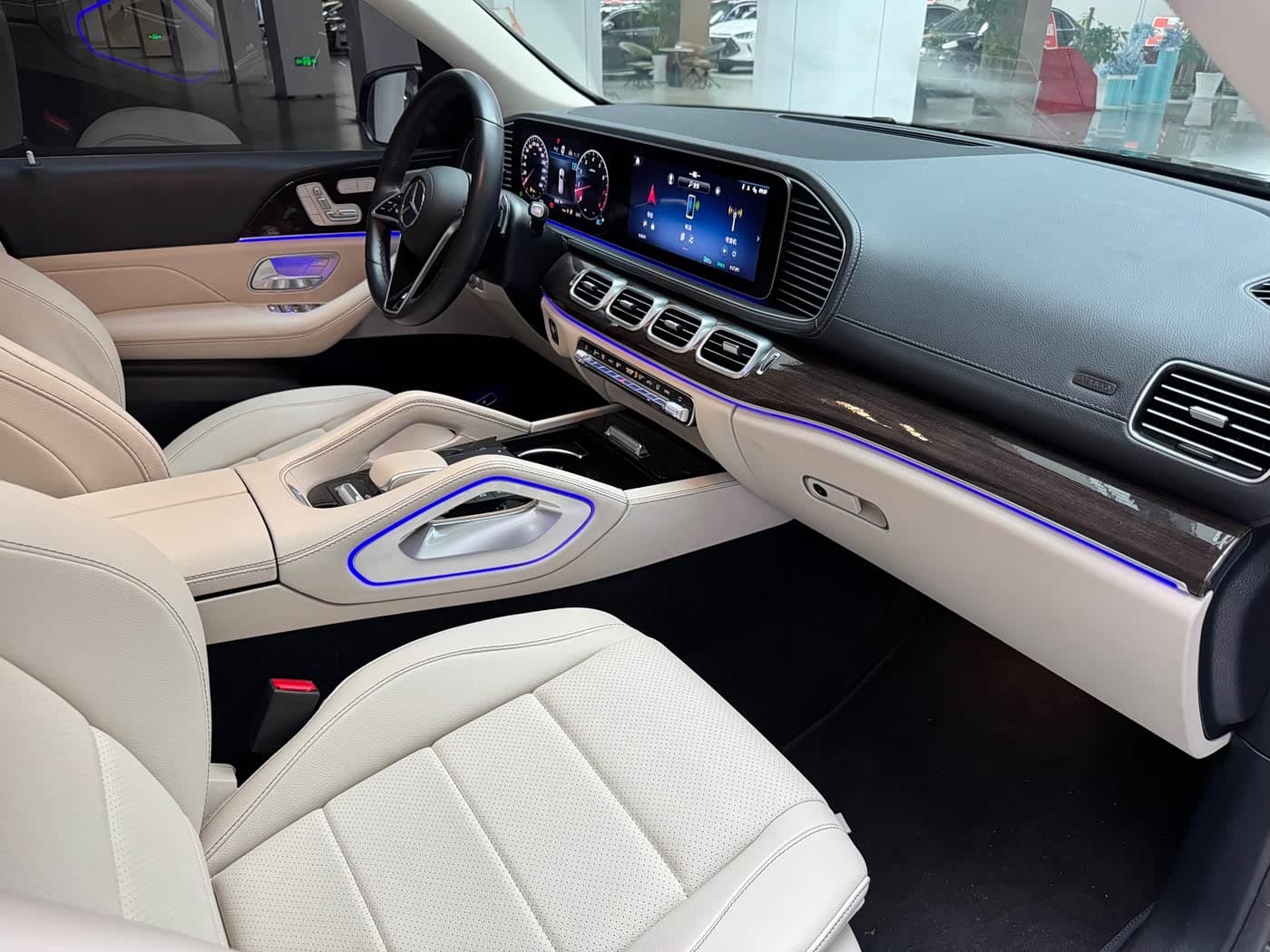 Mercedes-Benz GLE 2024 — Фото 18/20