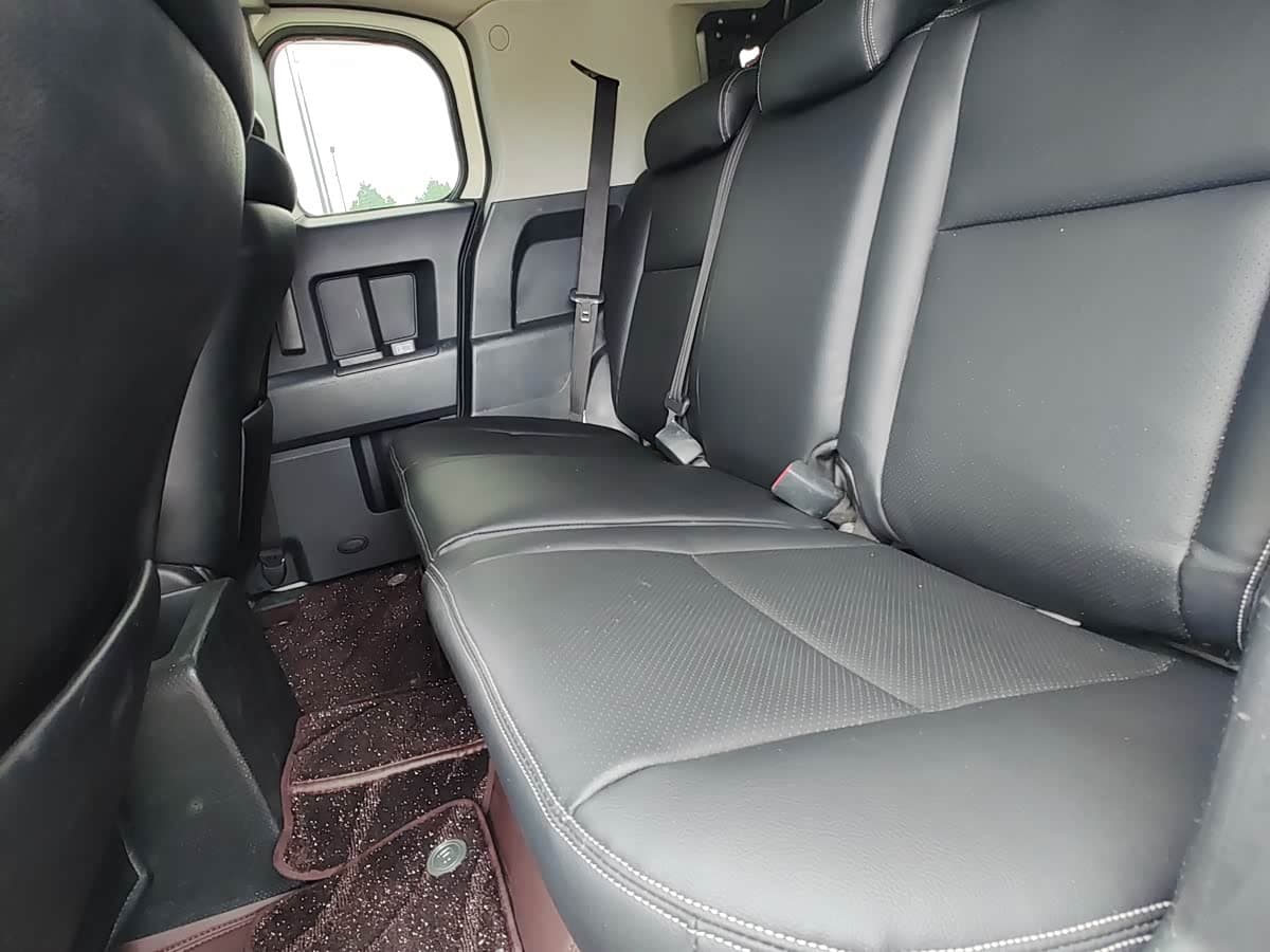 Toyota FJ Cruiser 2018 — Фото 10/18