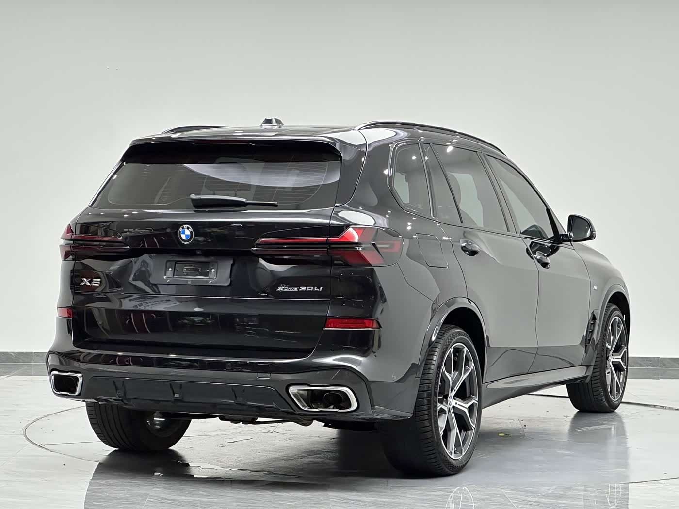 BMW X5 2024 — Фото 8/20