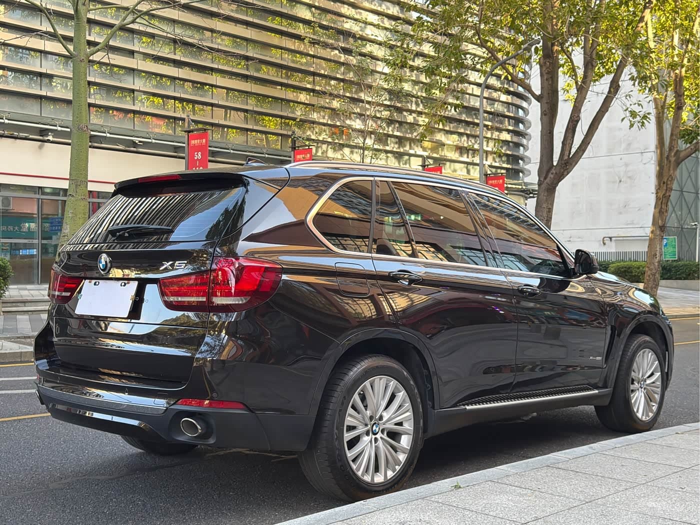 BMW X5 2017 — Фото 15/16