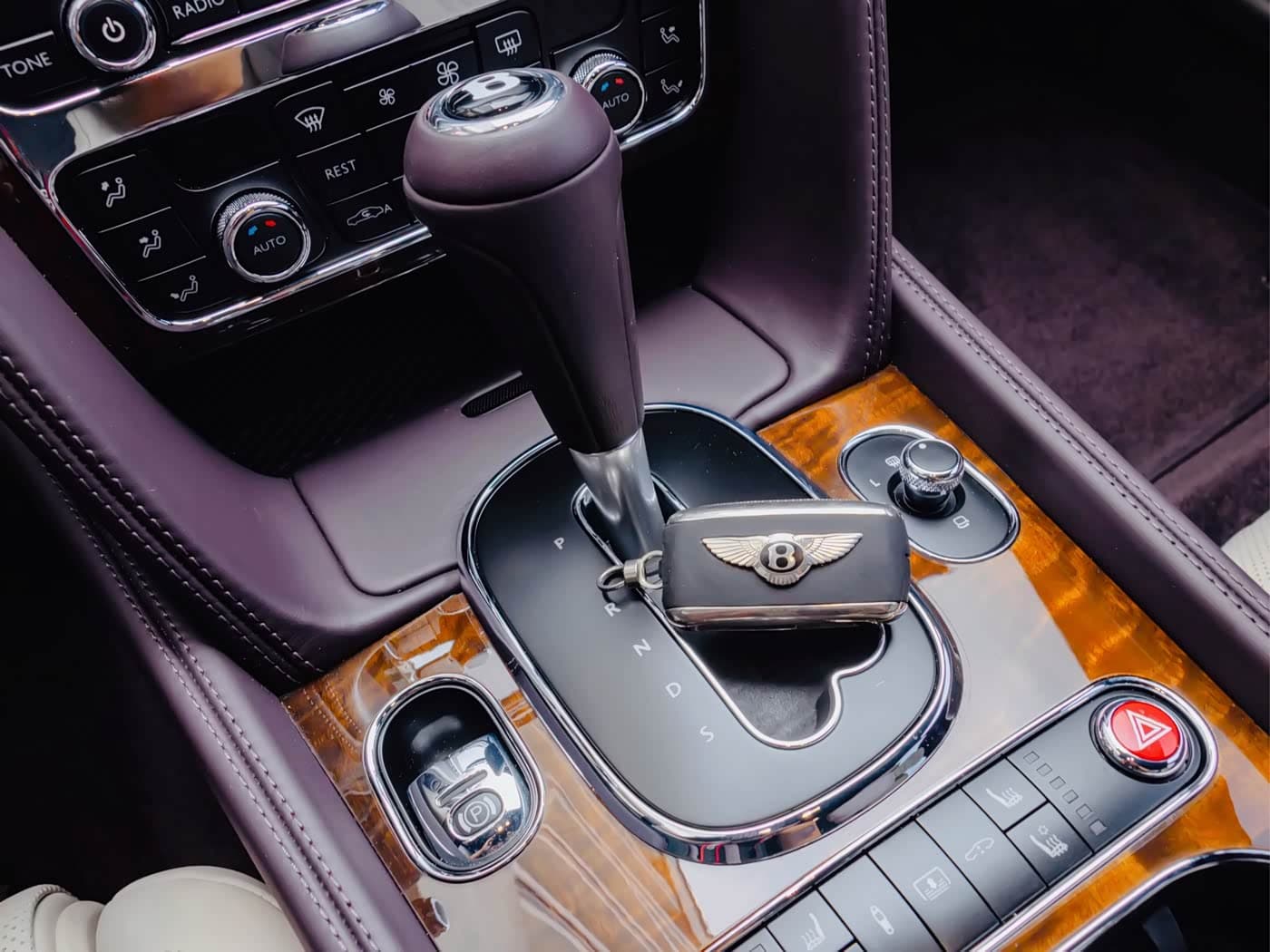 Bentley Flying Spur 2018 — Фото 9/9