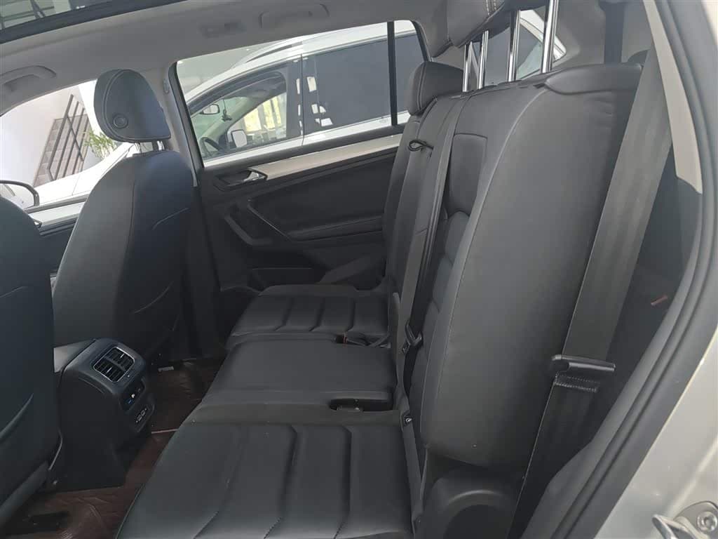 Volkswagen Tiguan L 2019 — Фото 17/20