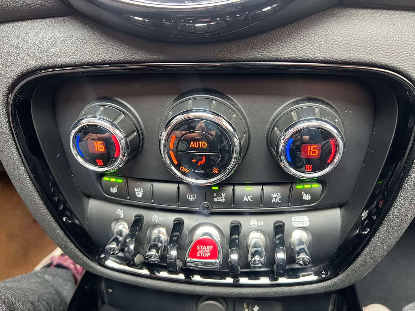 MINI CLUBMAN 2023 — Фото 14/20