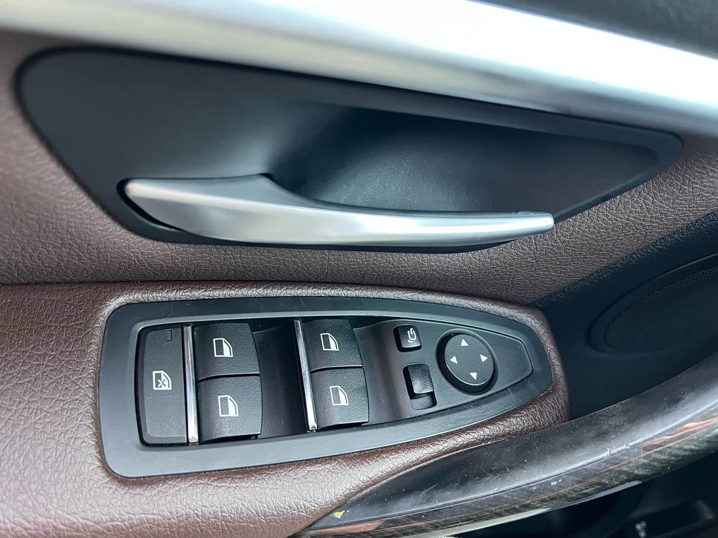 BMW 3 Series 2018 — Фото 18/20