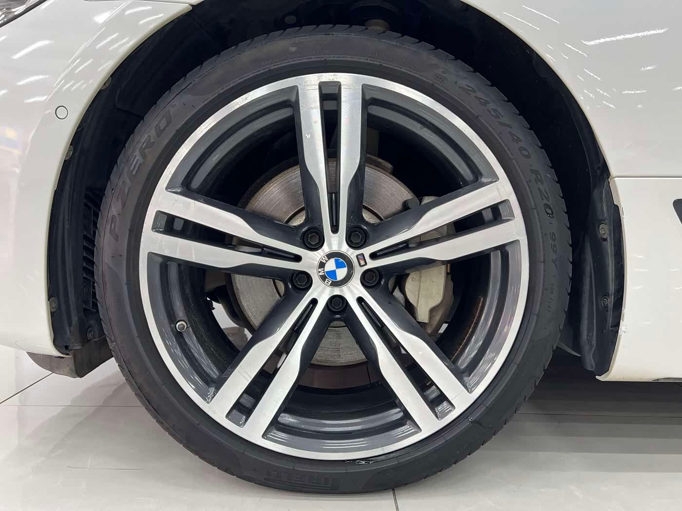 BMW 6 Series GT 2021 — Фото 7/20