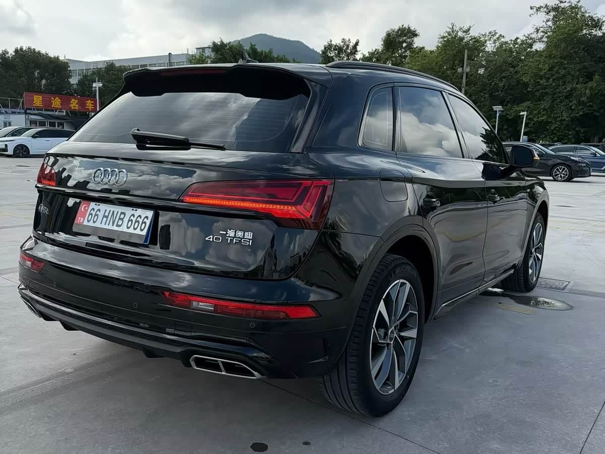 Audi Q5L 2023 — Фото 8/10