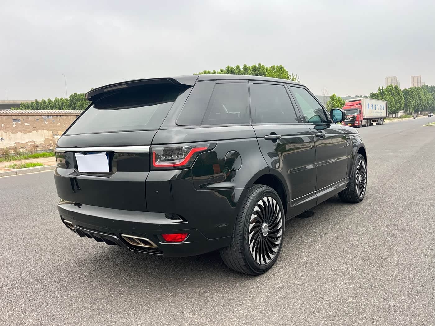 Land Rover Range Rover Sport 2016 — Фото 5/19